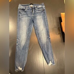 Buckle Women's Faded Blue Skinny Jeans